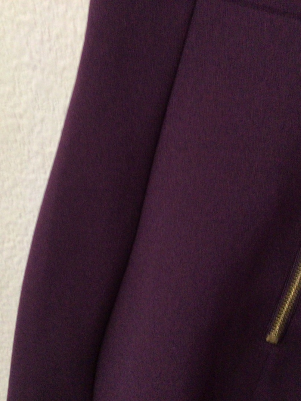 Calvin Klein burgundy/wine colored dress. Size 2Pm In new Condition - Picture 3 of 6
